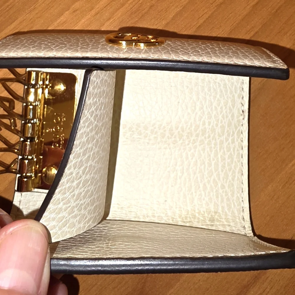 Gucci Key Holder - Picture 8 of 8